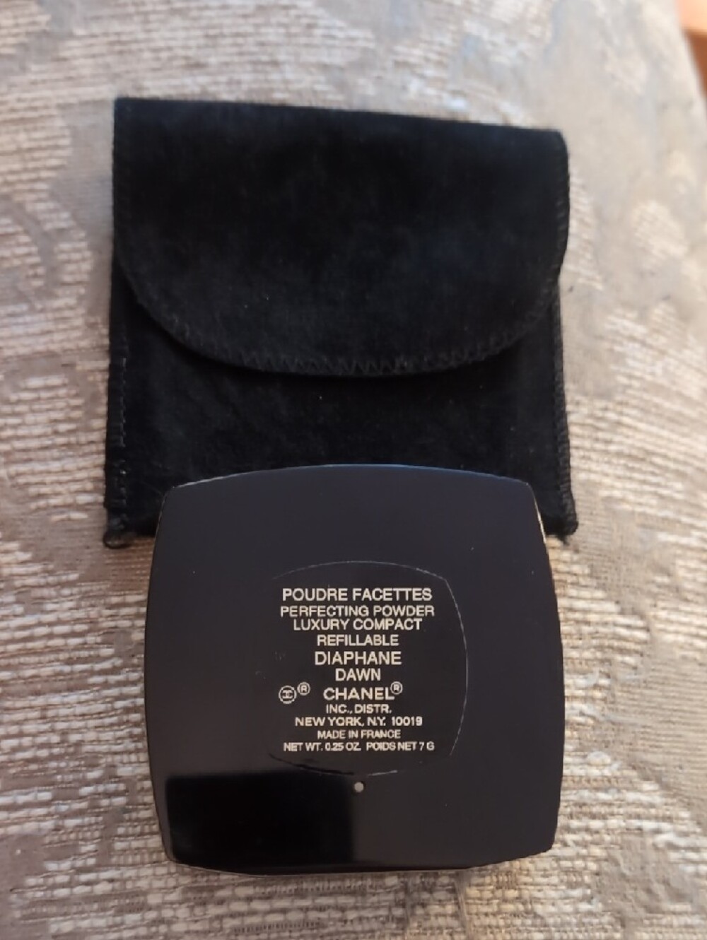 Vintage Luxury Chanel Black Enameled Compact In Daphne - Picture 13 of 14
